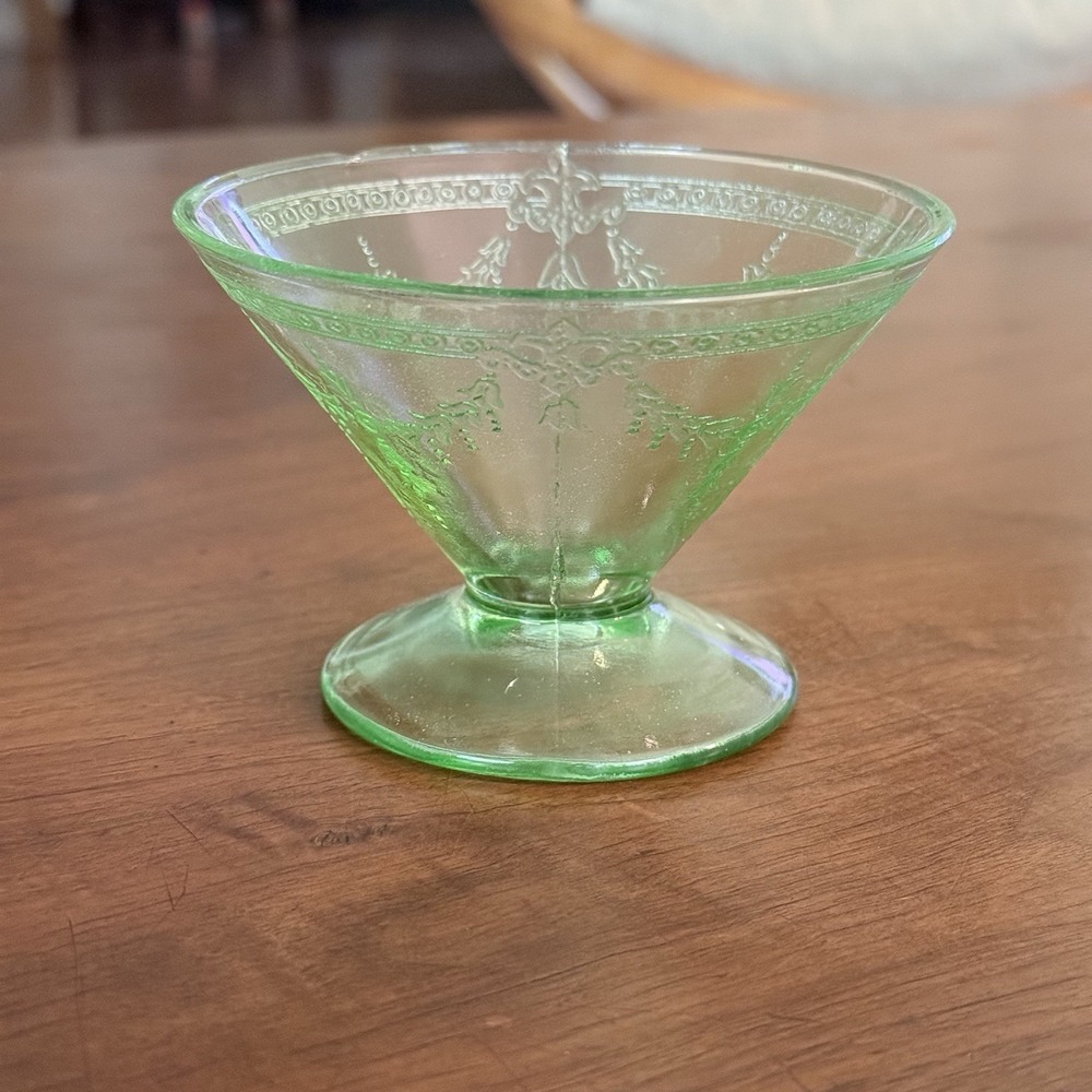 Vaseline Uranium Glass Green~ Ice Cream Cup ~Embossed Design